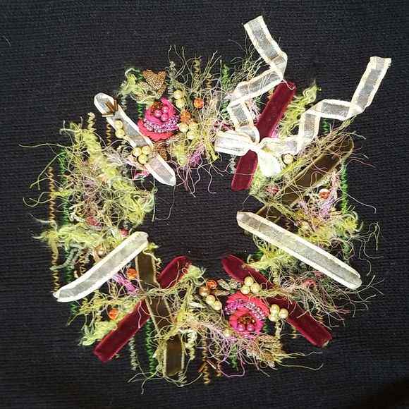 Ribbon embellished wreath sweater - Picture 2 of 4